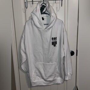 2025 Graduate “One Degree Hotter”White Hoodie